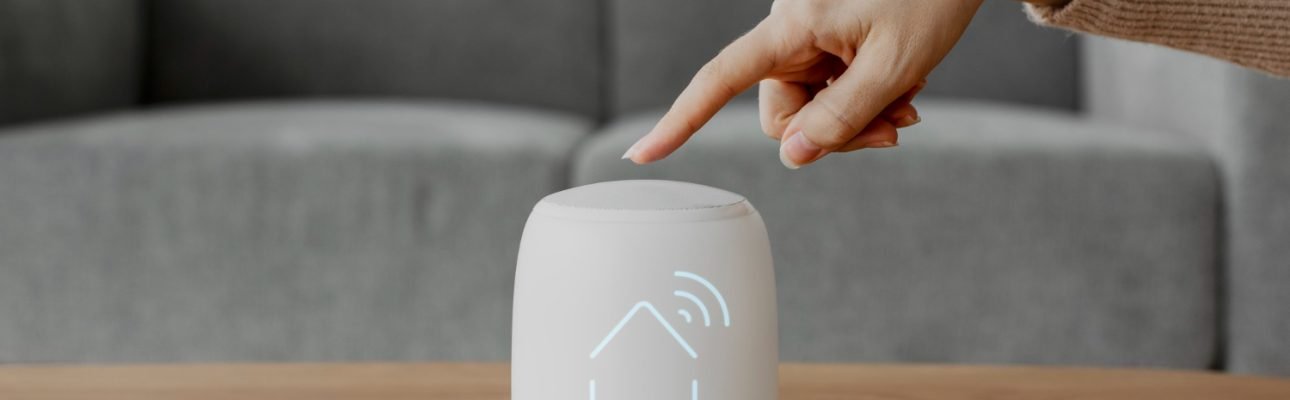 smart-speaker-house-control-innovative-technology